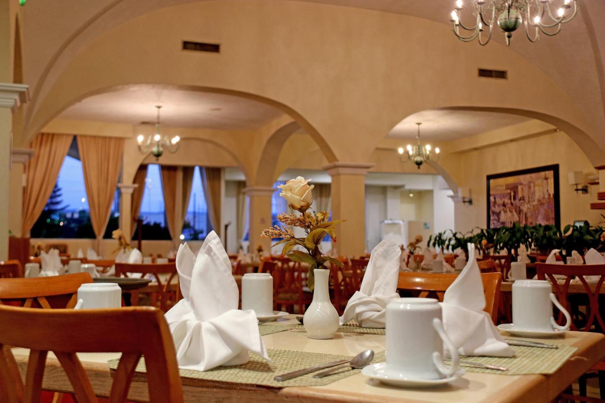 Holiday Inn La Piedad By Ihg Екстер'єр фото