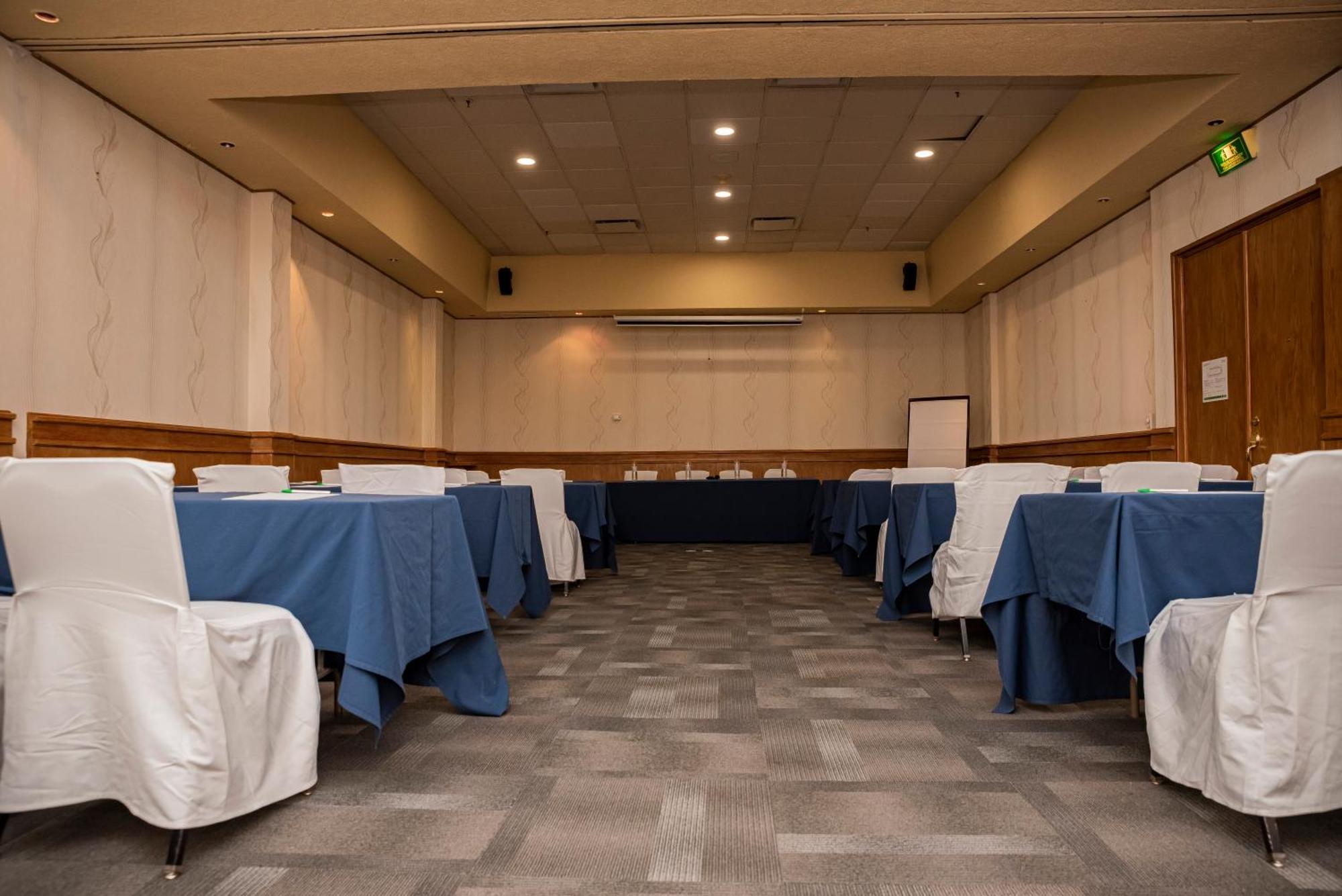 Holiday Inn La Piedad By Ihg Екстер'єр фото