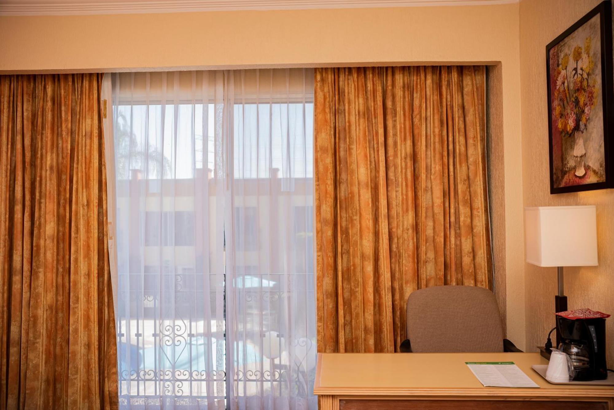 Holiday Inn La Piedad By Ihg Екстер'єр фото